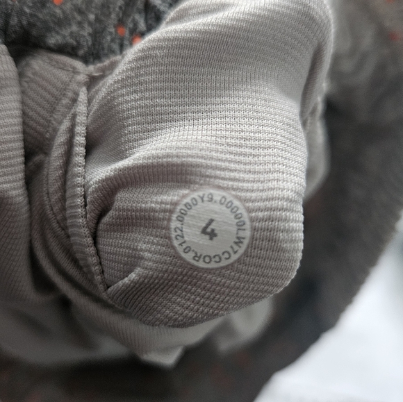 Lululemon Hotty Hot Low-rise Reflective Short Size 4 - Picture 15 of 15